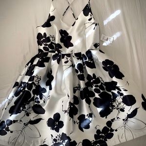 Floral Smock Dress Size Small (New w/Tags)